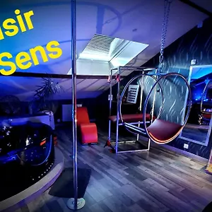 https://plaisir-des-sens.hotels-rhonealpes.com